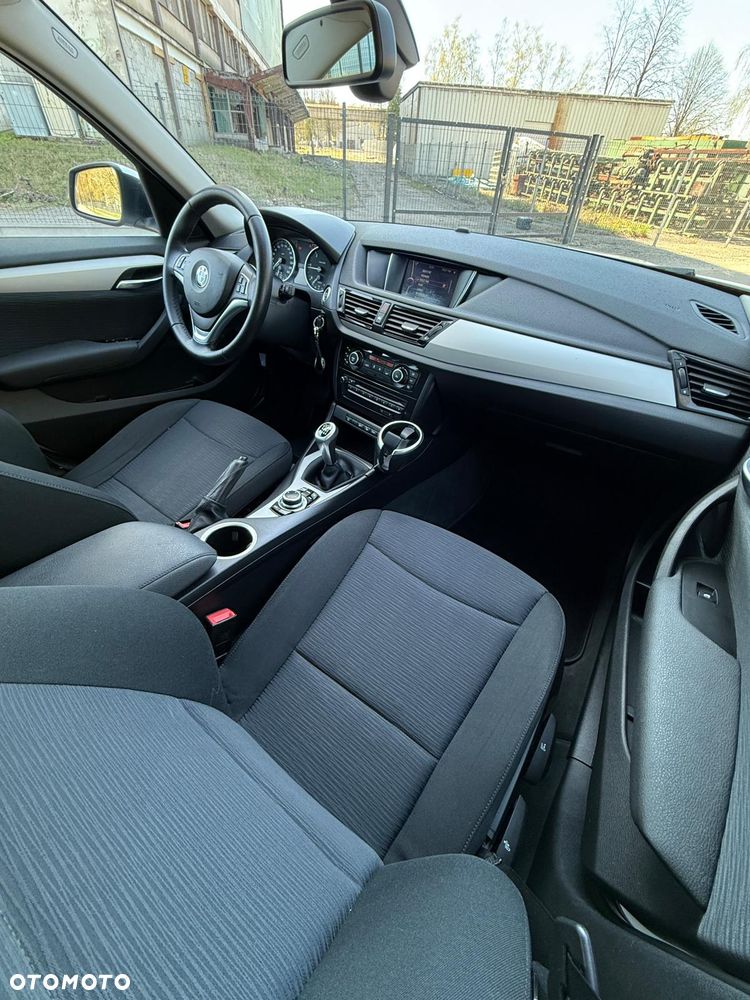 BMW X1 xDrive18d xLine - 27