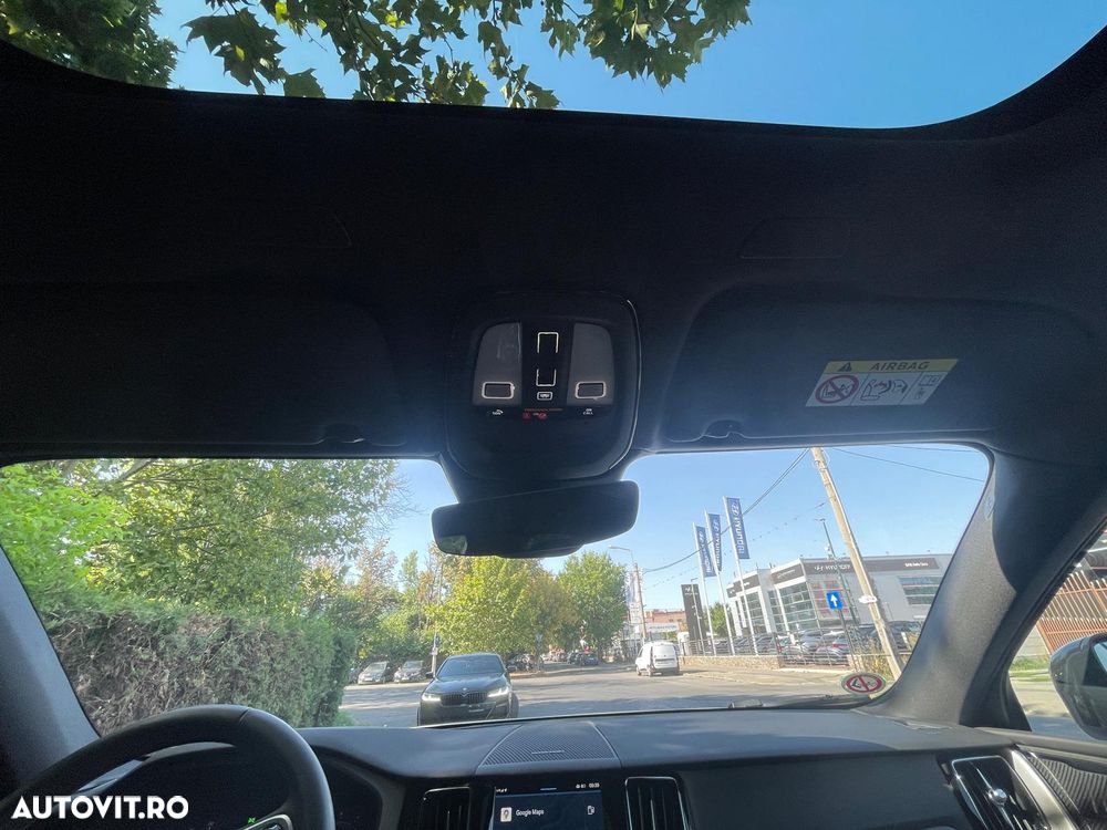 Volvo XC 60 B4 MHEV AT8 FWD R-Design - 15