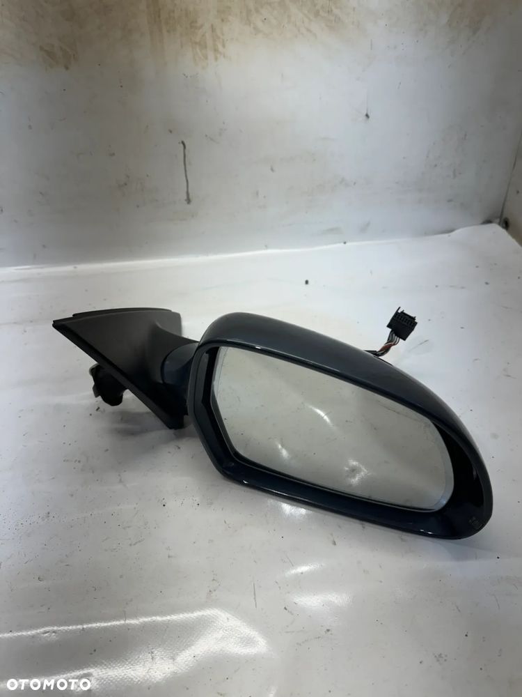 AUDI A6 C6 Lusterko prawe (10PIN) 2009r - 1