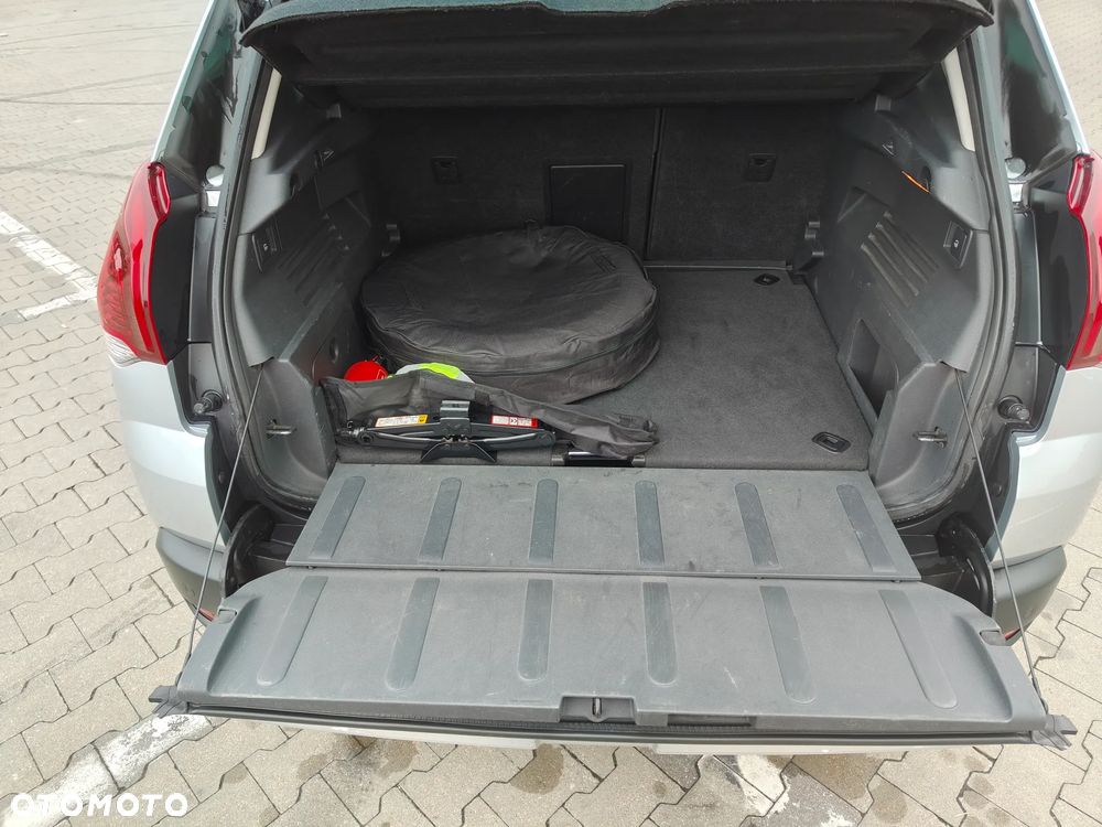 Peugeot 3008 1.6 HDi Active - 9