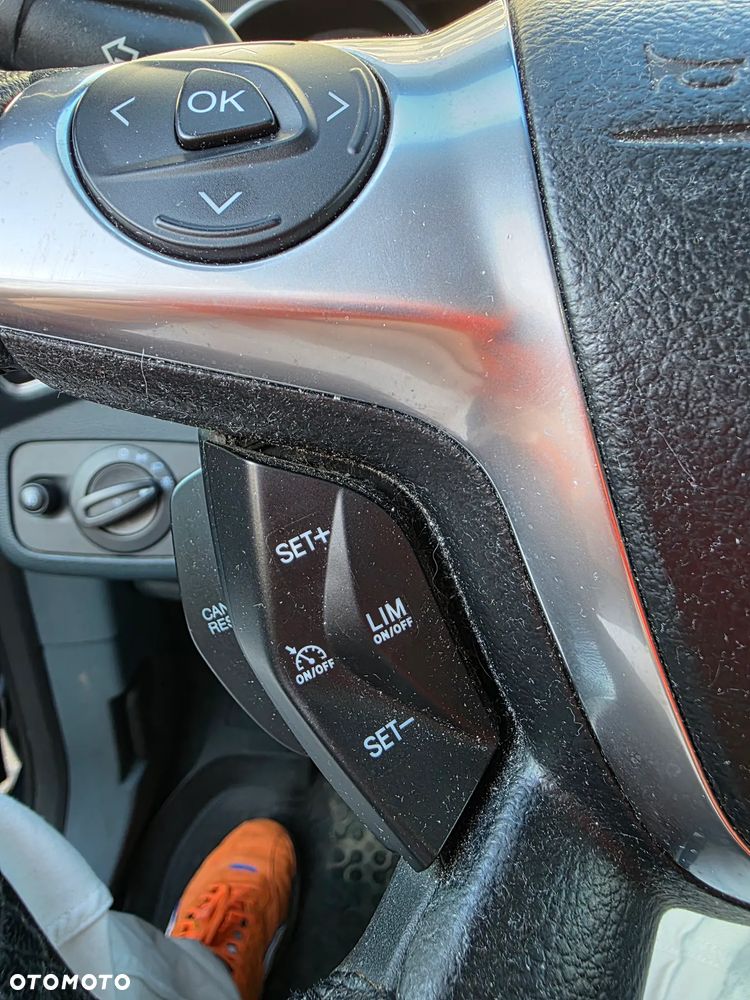 Ford Grand C-MAX - 23