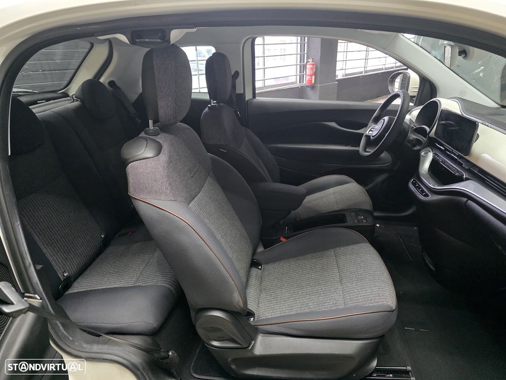 Fiat 500e 3 + 1 42 kWh Icon - 21