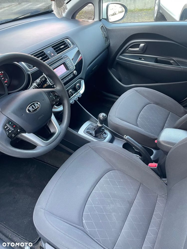 Kia Rio 1.2 Edition 7 - 9