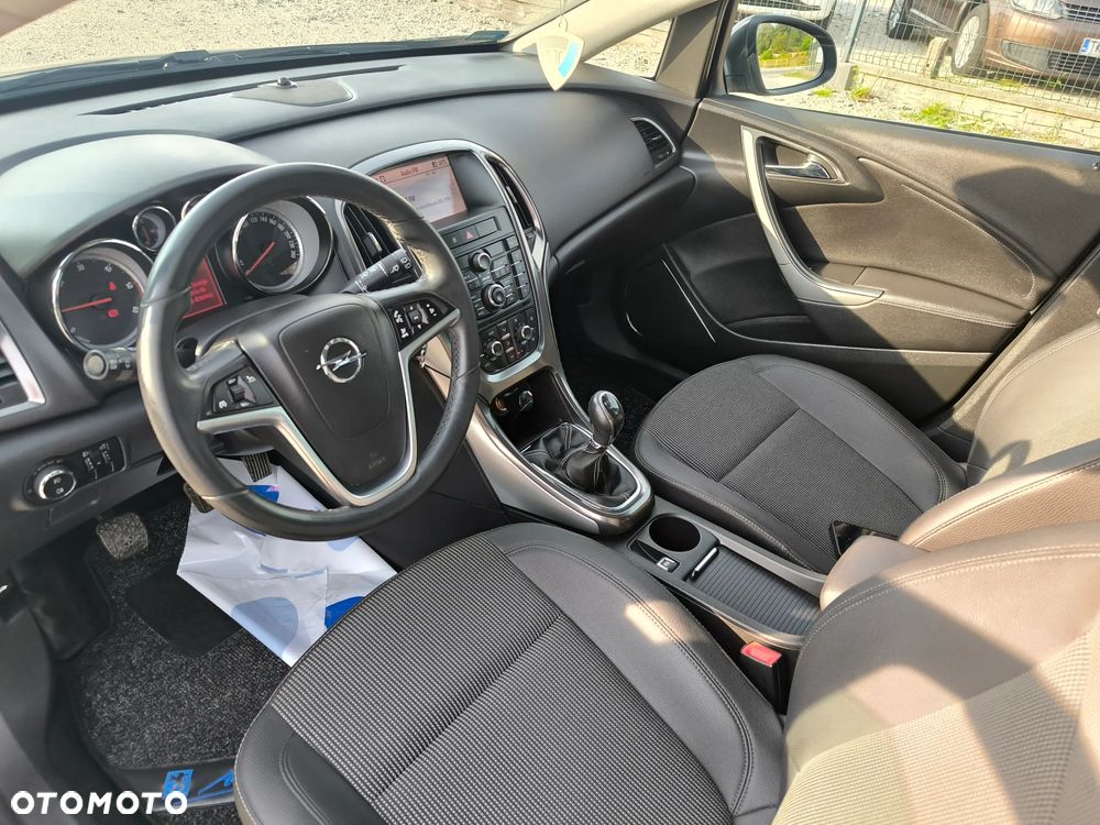 Opel Astra 1.7 CDTI DPF Color Edition - 11