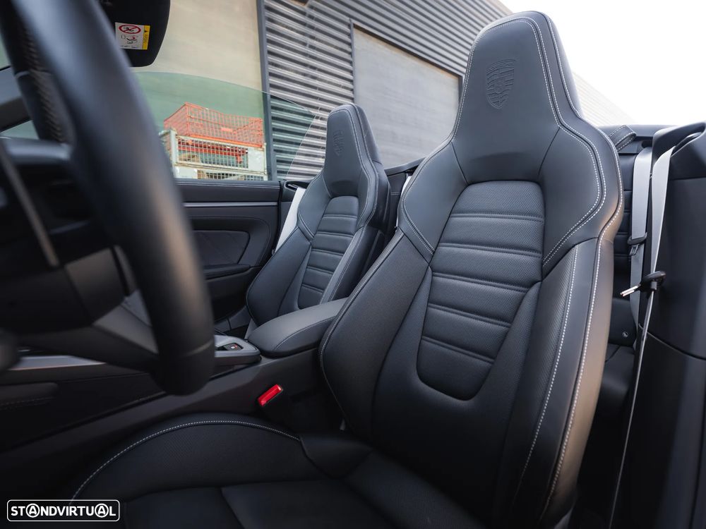 Porsche 911 (992) Carrera - 23