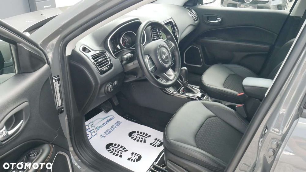Jeep Compass - 14