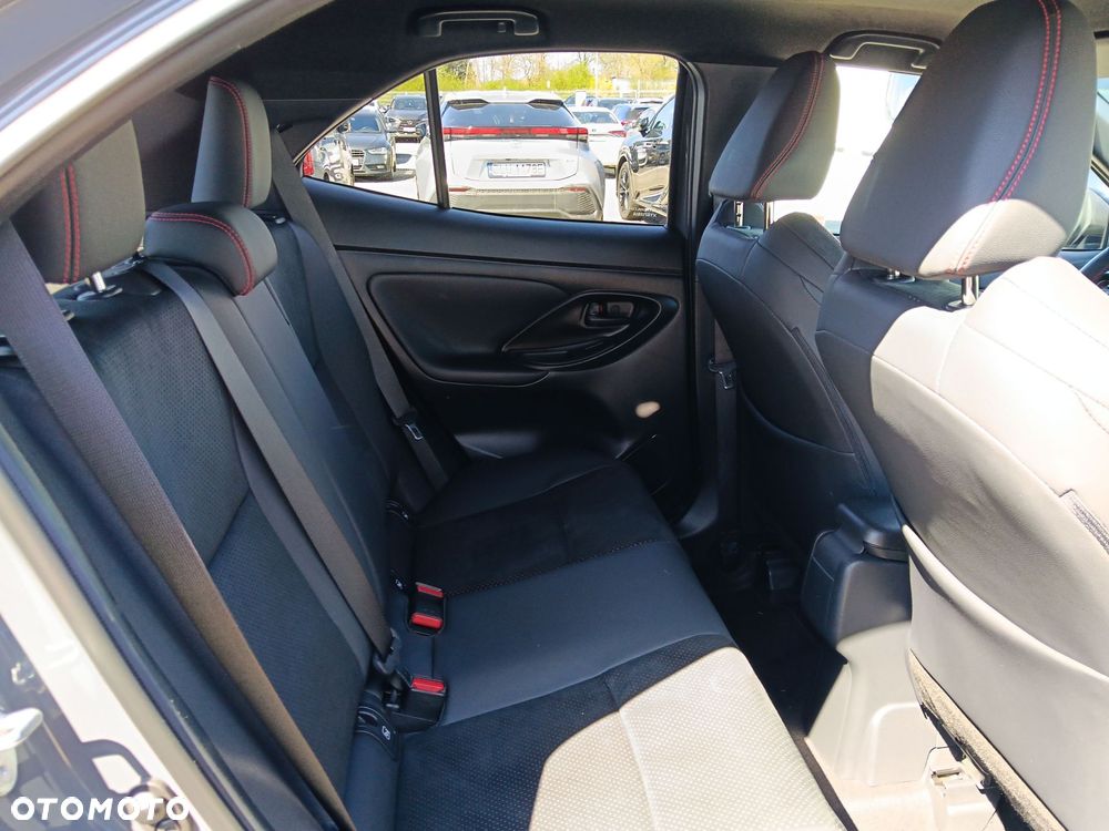 Toyota Yaris Cross - 16