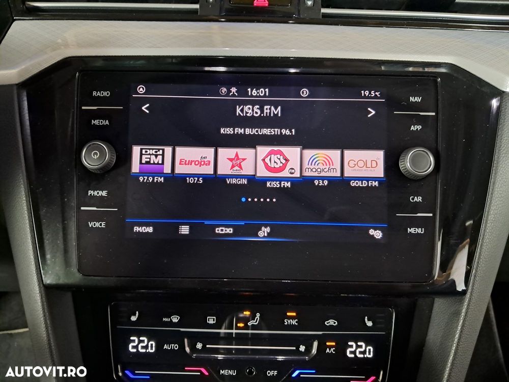 Volkswagen Passat - 16