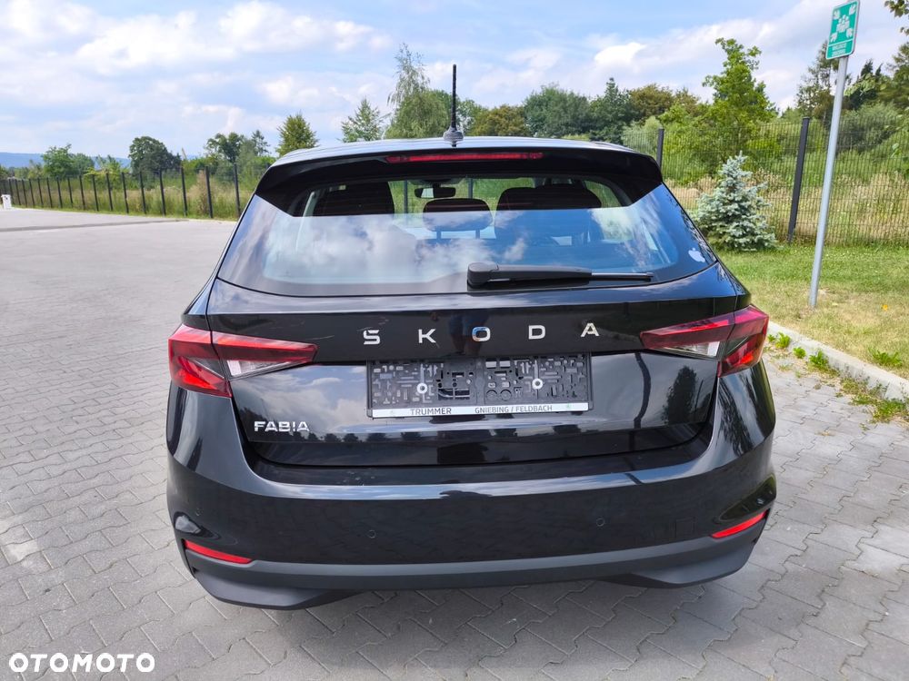 Skoda Fabia 1.0 TSI Essence - 6