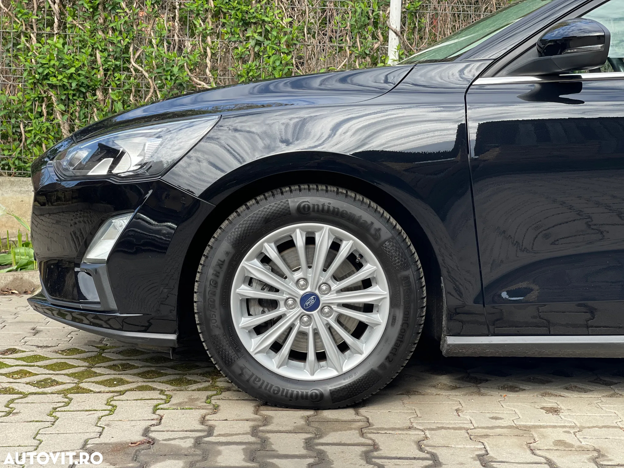 Ford Focus Turnier 1.5 EcoBlue Start-Stopp-System TITANIUM - 21