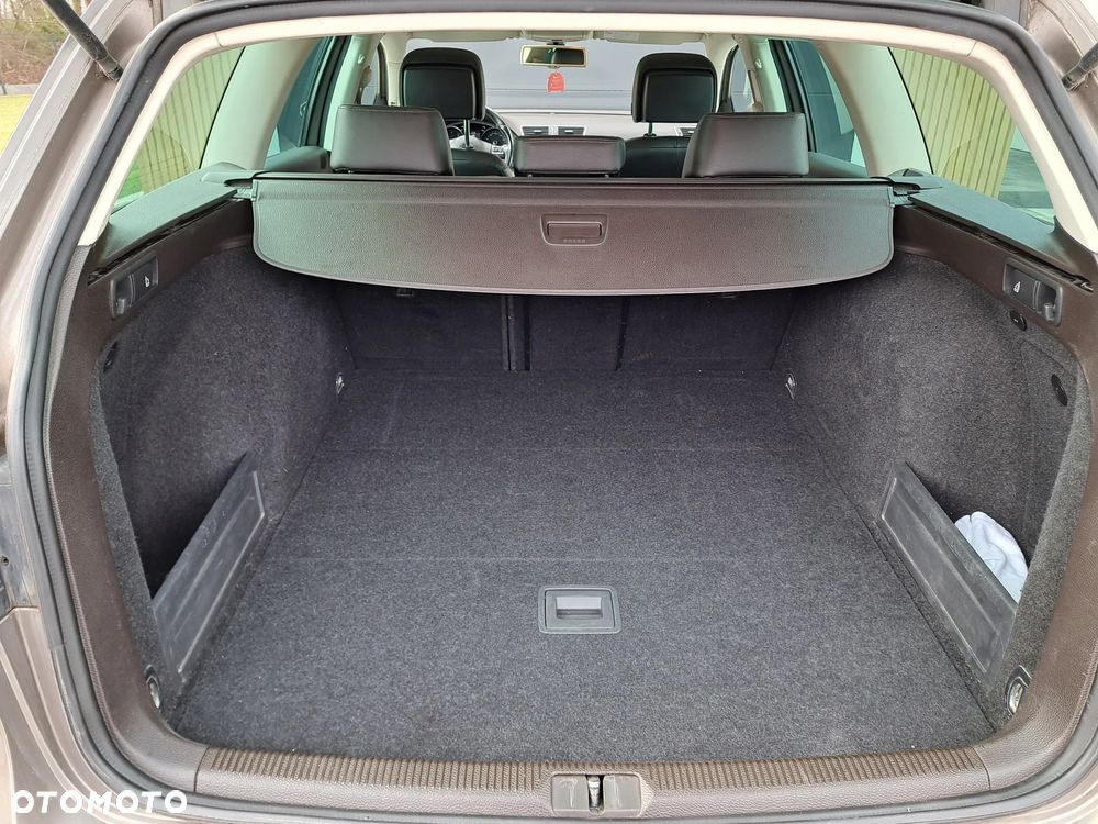 Volkswagen Passat 2.0 TDI DSG BlueMotion Technology Highline - 26