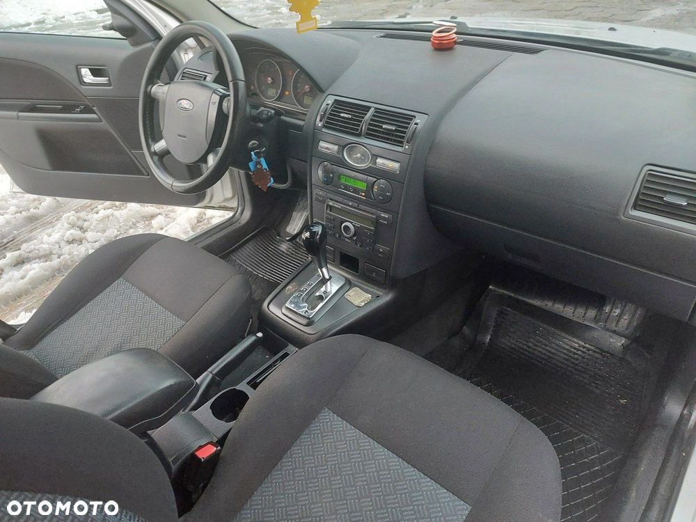 Ford Mondeo - 11