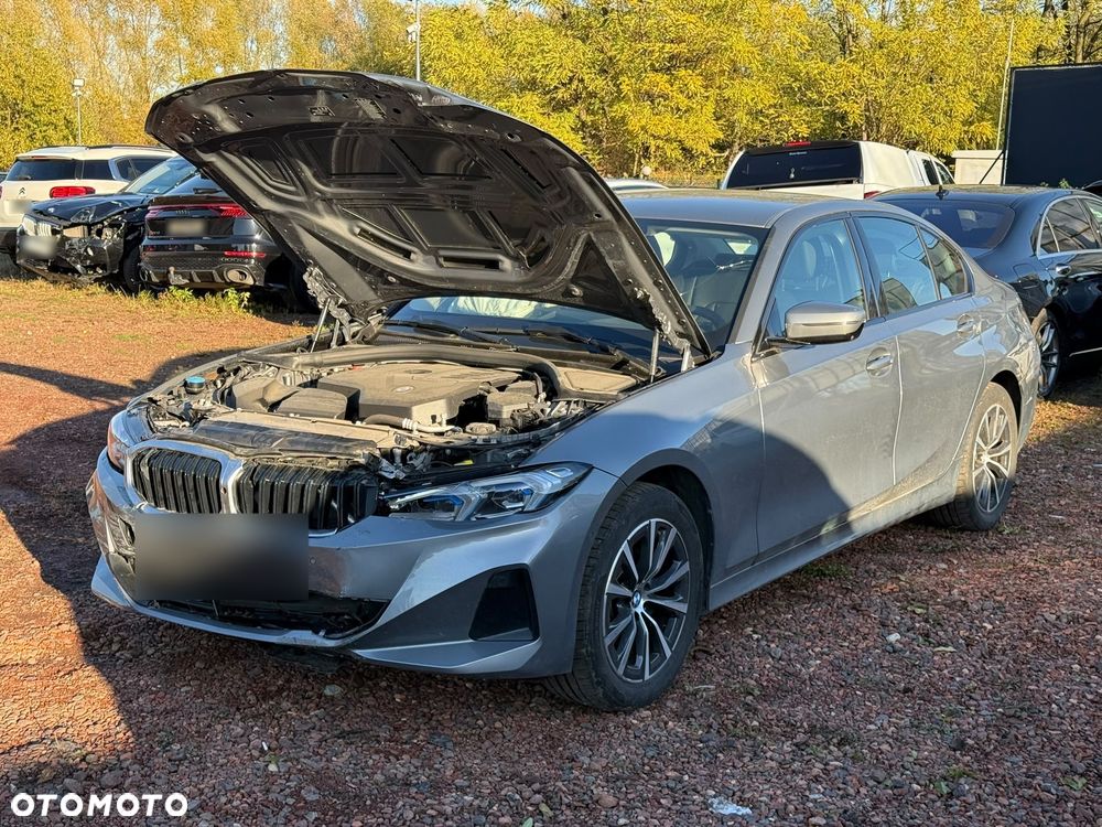 BMW Seria 3 318i - 8