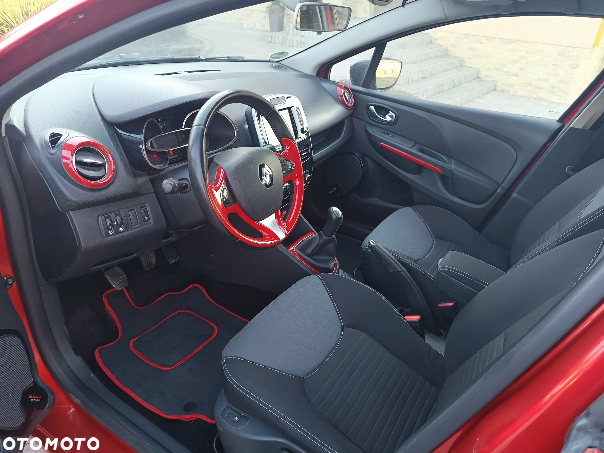 Renault Clio - 10