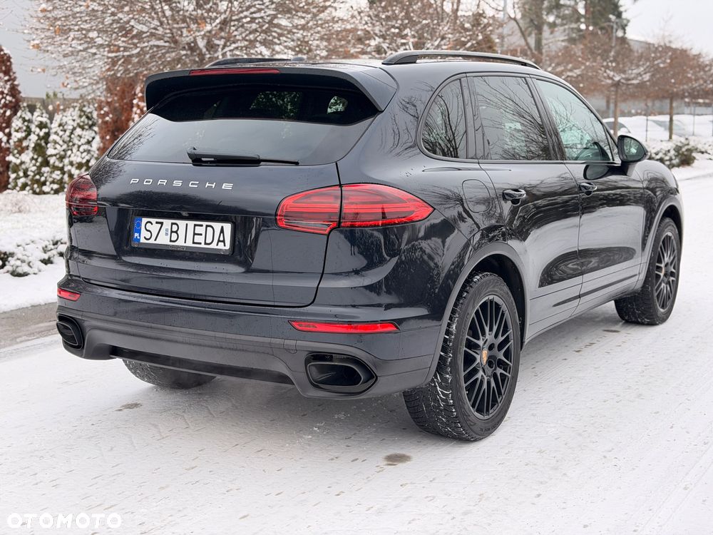 Porsche Cayenne Platinum Edition - 16