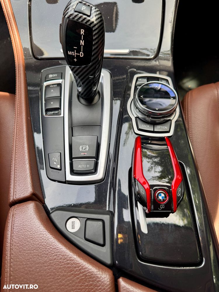 BMW Seria 5 520d Efficient Dynamics Edition Aut. Sport Line - 20