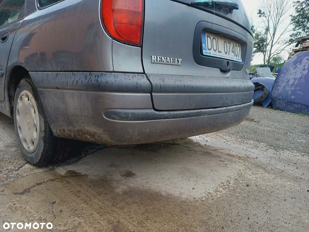 części Renault Laguna I lift kombi 1.8 16V 1999r. NV603 ZDERZAK TYŁ - 1