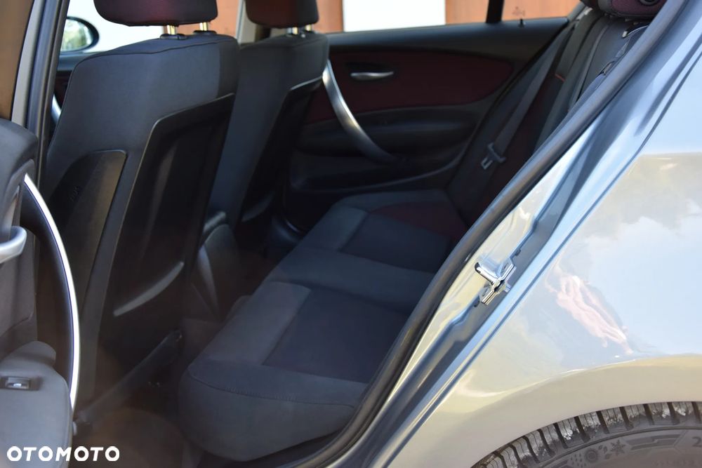 BMW Seria 1 120d DPF Edition Lifestyle - 24