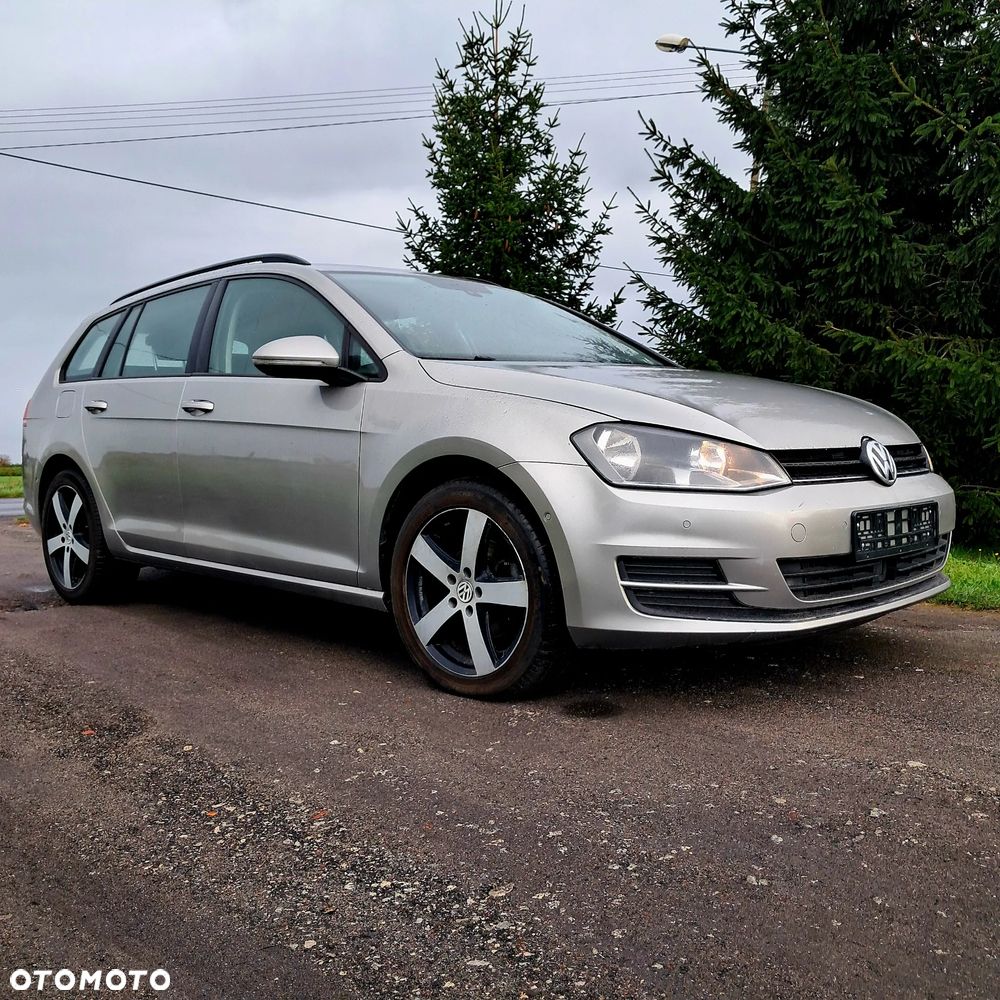 Volkswagen Golf - 6