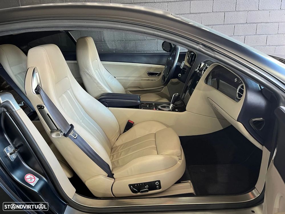 Bentley Continental GT - 10