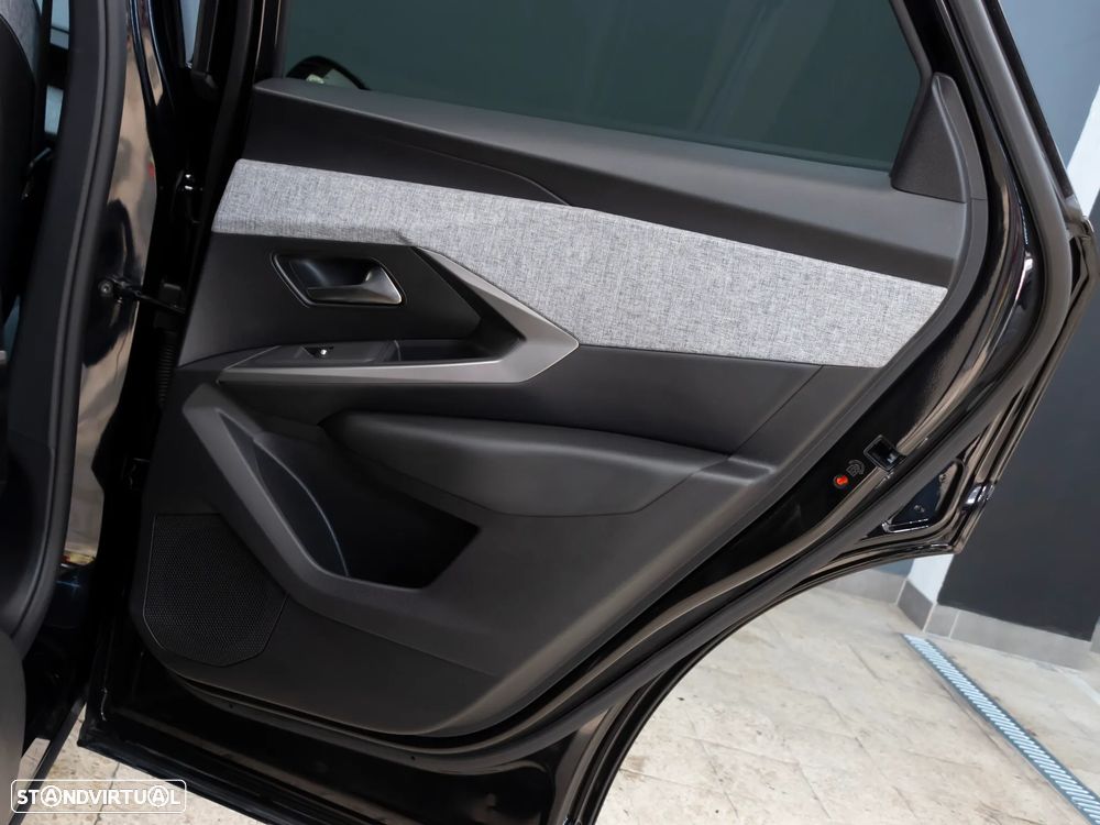 Peugeot 3008 1.2 Hybrid Allure e-DCS6 - 10