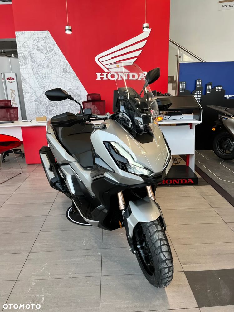 Honda ADV350 - 7