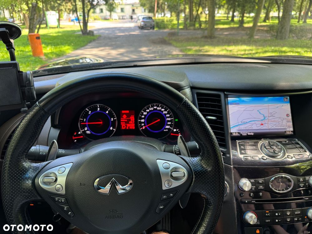 Infiniti FX FX30d S - 19