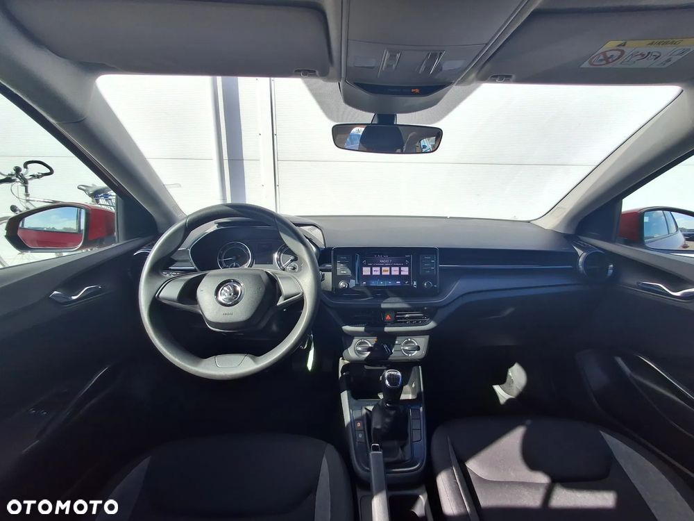 Skoda Fabia 1.0 TSI Active - 10