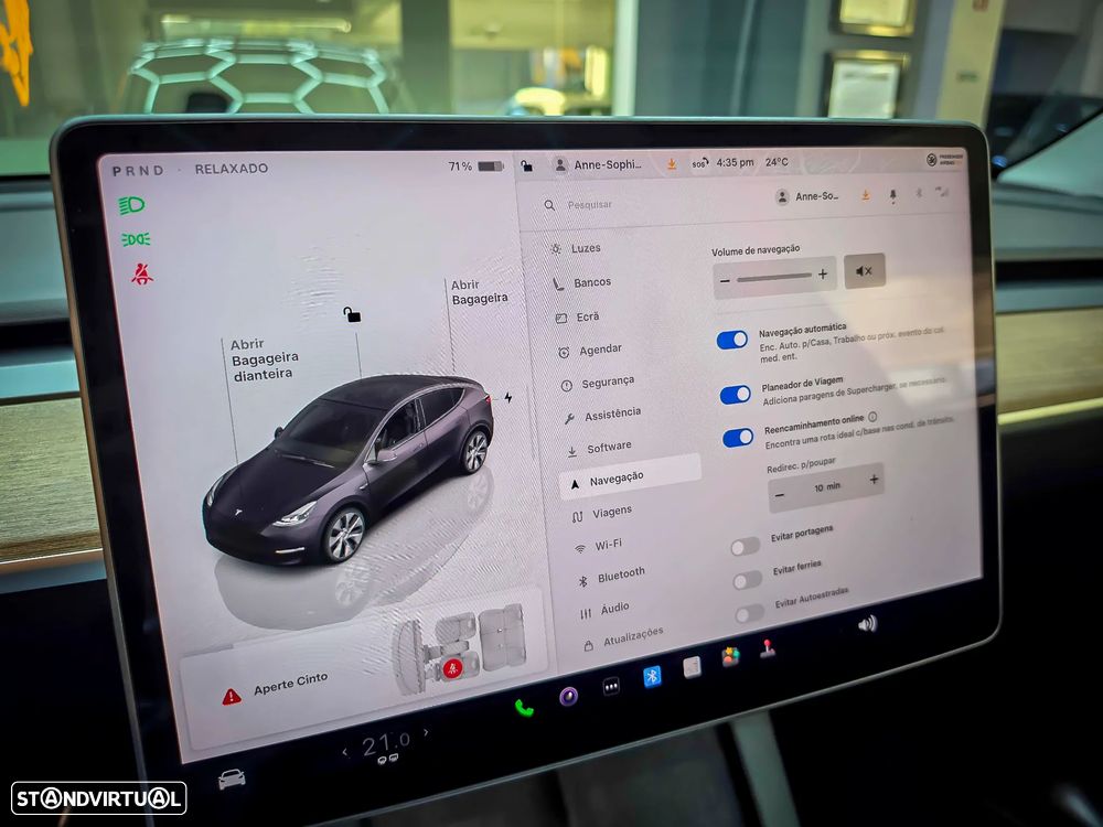 Tesla Model Y - 35