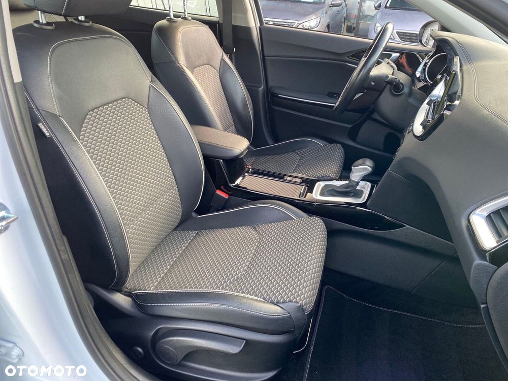 Kia XCeed - 17