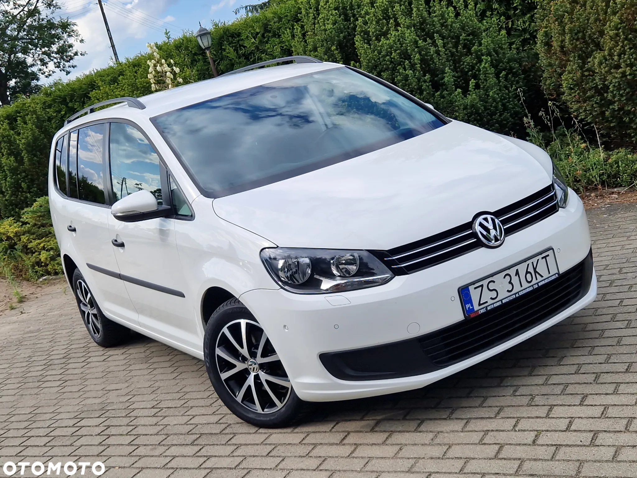 Volkswagen Touran 1.6 TDI DPF Comfortline - 9