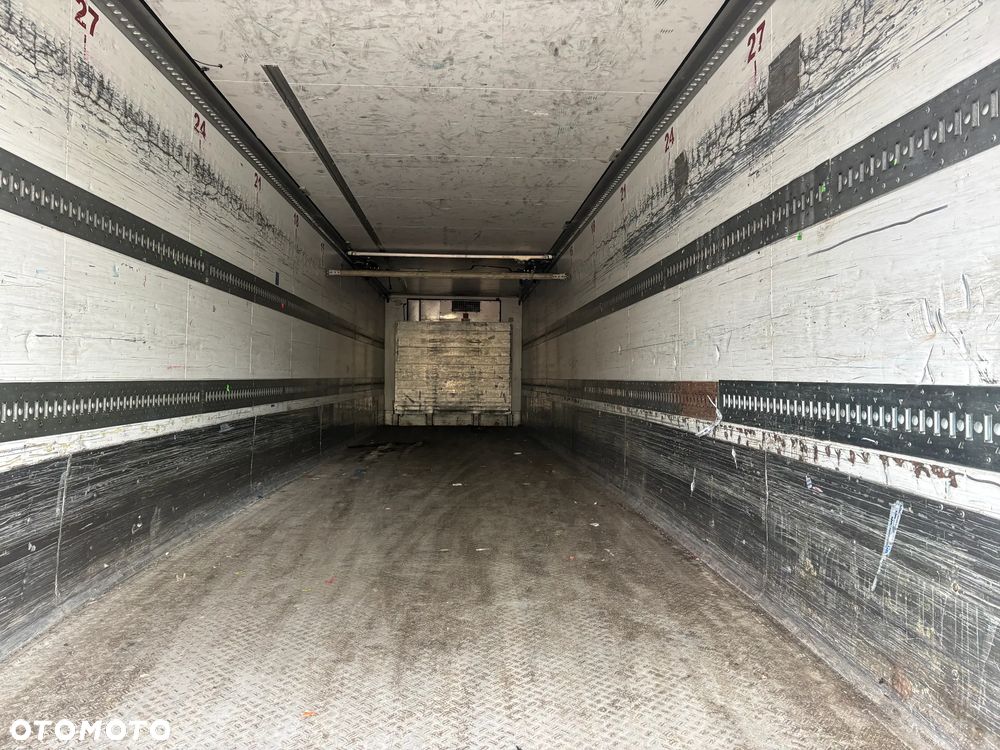 Schmitz Cargobull Chłodnia 2 osie - 9
