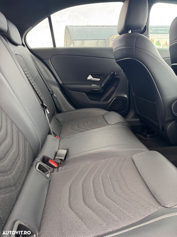 Mercedes-Benz A 180 d Aut. - 10