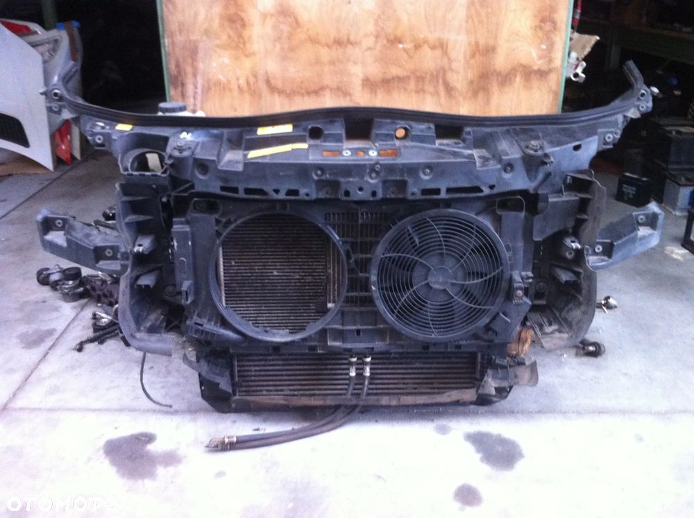 MERCEDES SPRINTER W907 WZMOCNIENIE CHŁODNICE