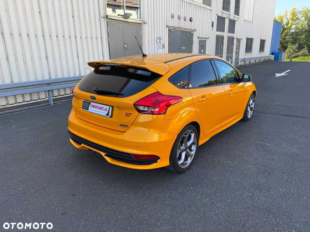 Ford Focus ST - 7