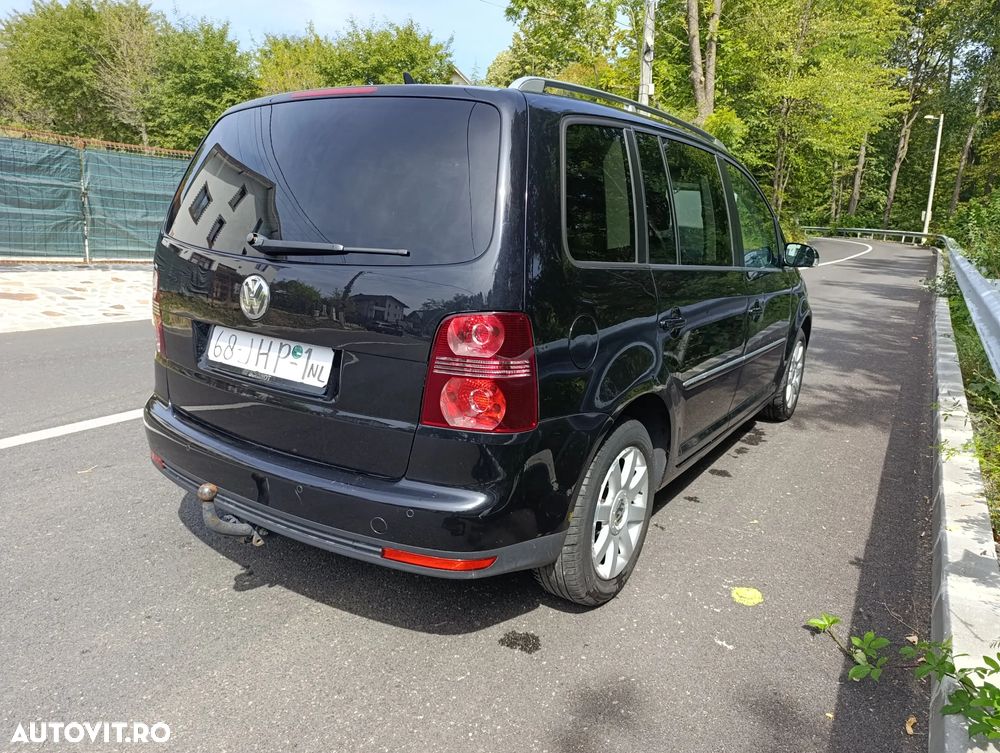 Volkswagen Touran 1.4 TSI Highline - 3