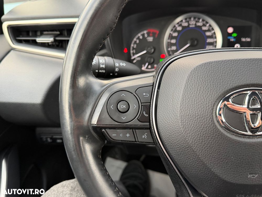 Toyota Corolla 1.8 HSD Dynamic - 26