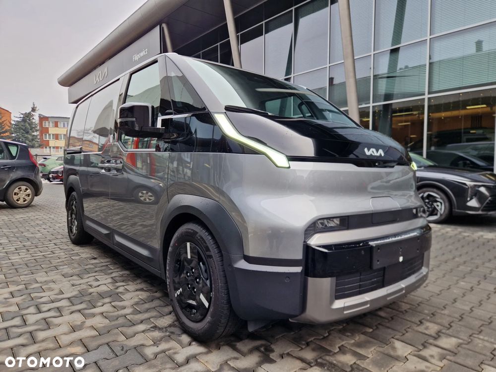 Kia PV5 - 1