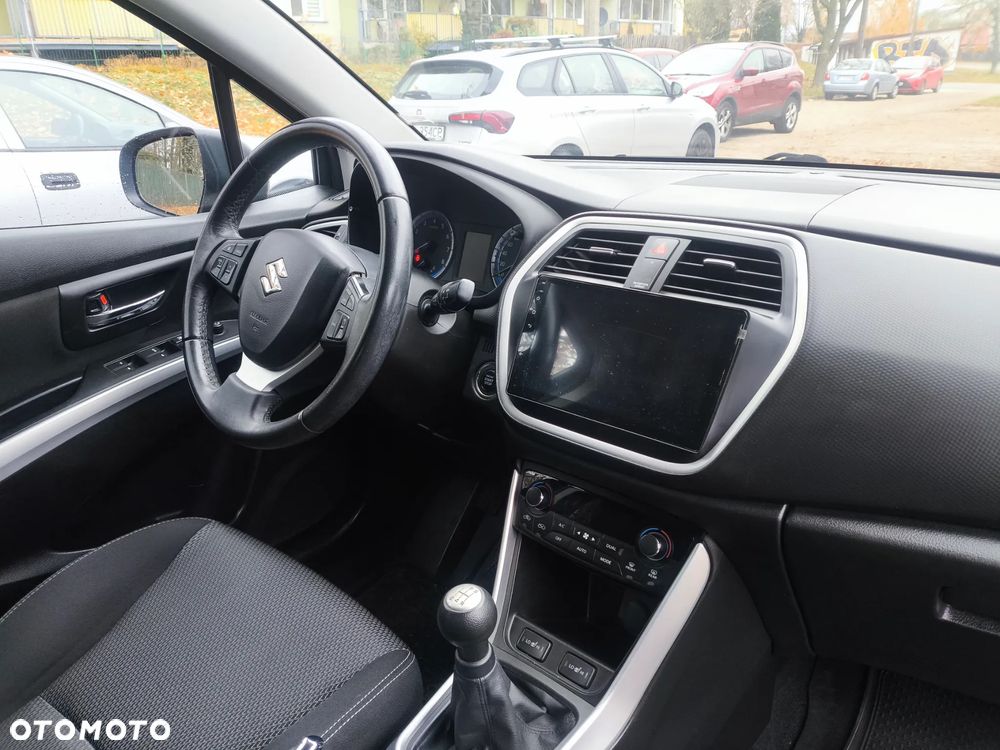 Suzuki SX4 S-Cross 1.6 Premium Plus - 17