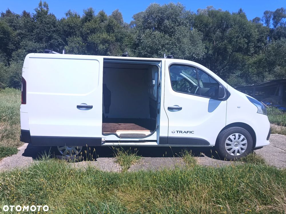 Renault Trafic L1H1 1.6 diesel 145kM, manual, 2019 rok BAGAŻNIK DACHOWY THULE, KAMERA COFANIA, HAK, CZUJNIKI PARKOWANIA, ORGINALNY PRZEBIEG! - 13