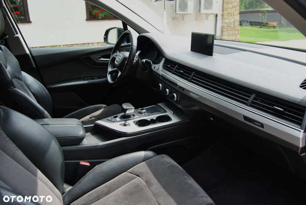 Audi Q7 - 7