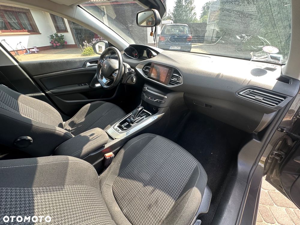Peugeot 308 1.2 PureTech Active Pack S&S EAT8 - 8