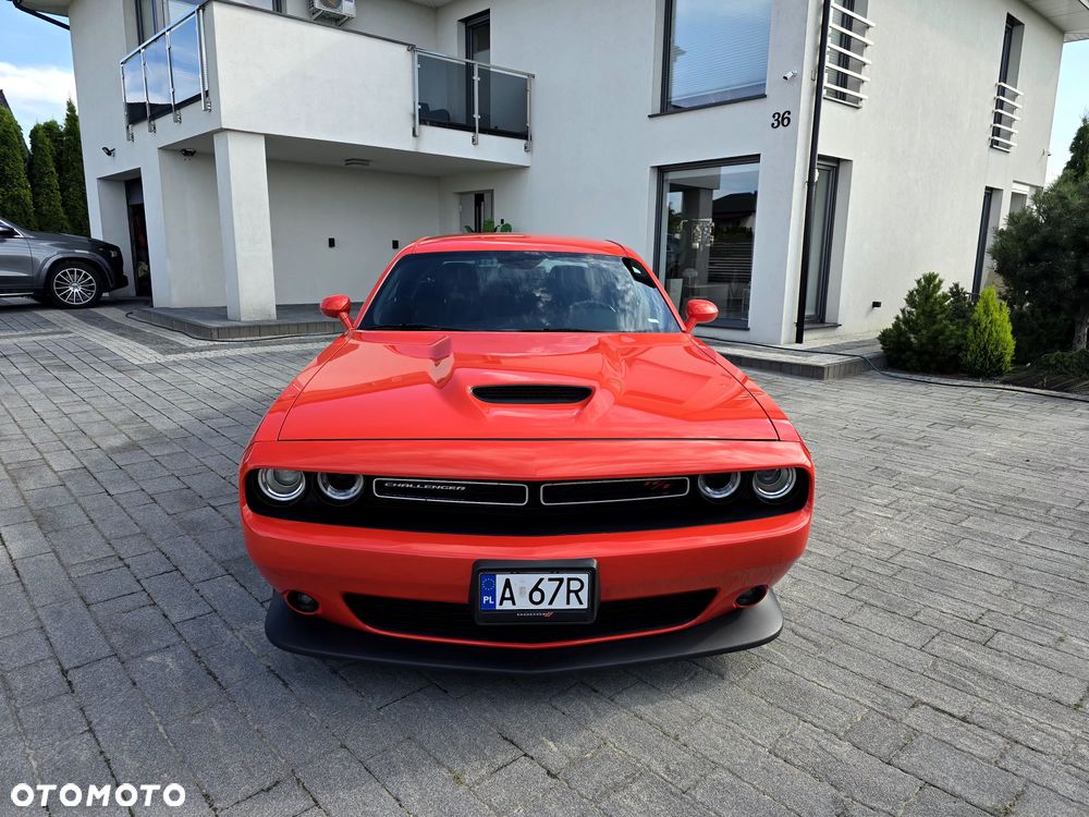 Dodge Challenger - 4