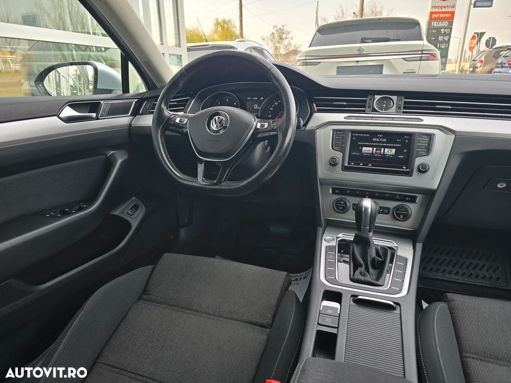 Volkswagen Passat - 20