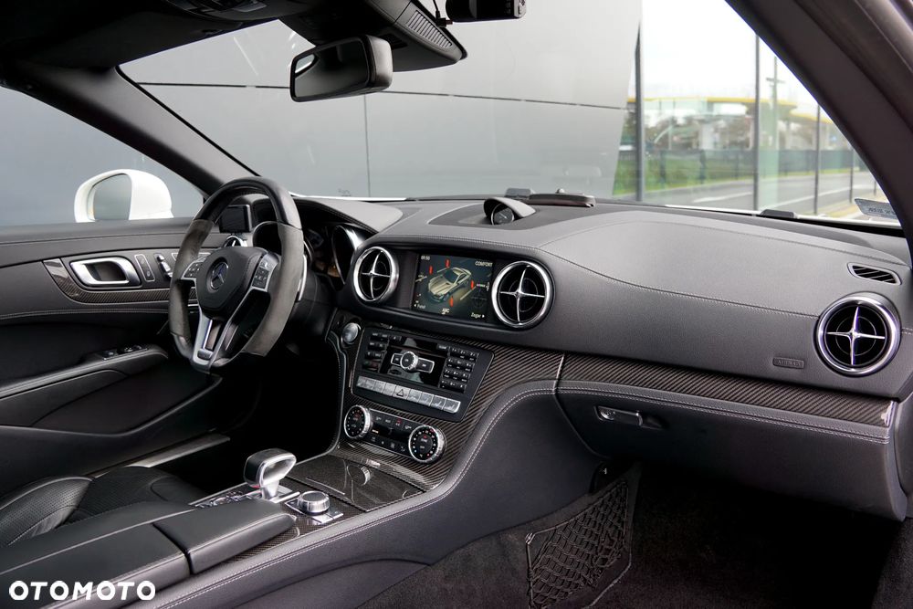 Mercedes-Benz SL 63 AMG AMG Speedshift MCT 7-Gang Sportgetriebe AMG Performance Package - 37