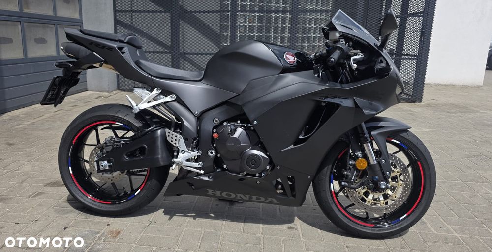 Honda CBR - 3
