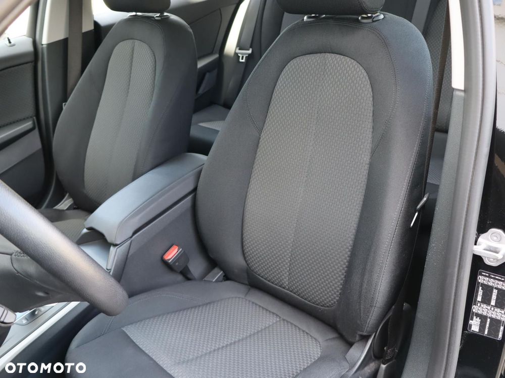 BMW Seria 1 118i Advantage - 8