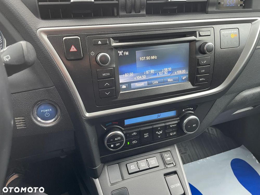 Toyota Auris 1.8 HSD Luna - 20