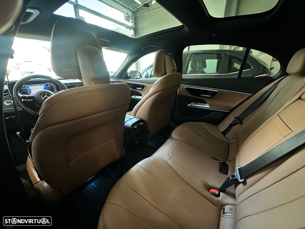 Mercedes-Benz E 300 e 4Matic - 21