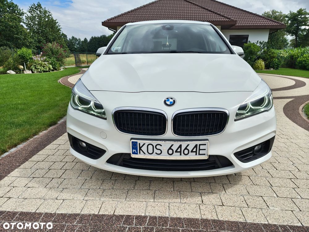BMW Seria 2 216d - 8